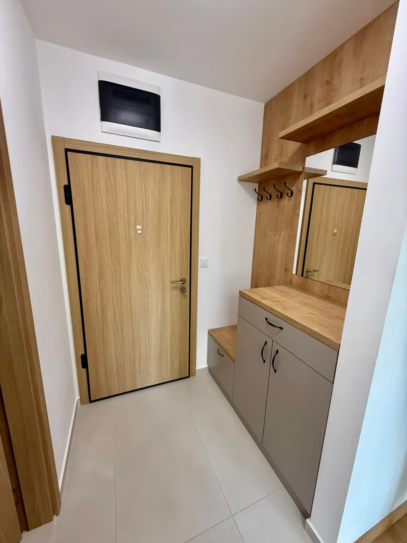 Izdavanje, jednosoban stan, 50m², City Kvart, Podgorica