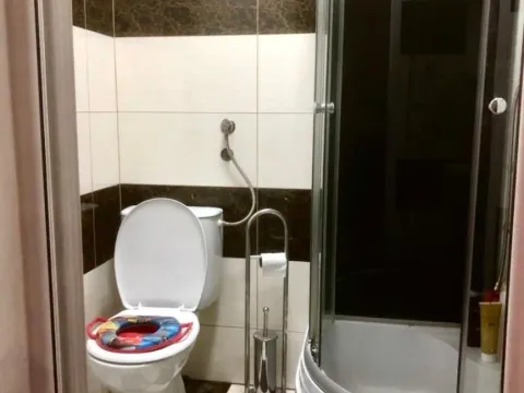 Izdavanje, trosoban stan, 180m², Dalmatinska ulica, Podgorica - image 8