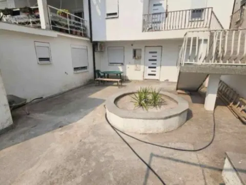 Rent, one bedroom apartment, 40m², Sutomore, Bar - image 6