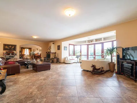 Sale, house, 375m², Kavač, Kotor - image 17