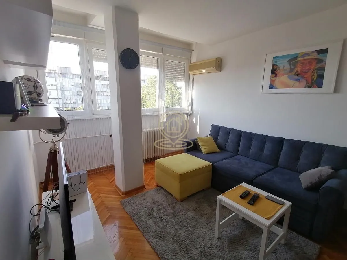 Rent, one bedroom apartment, 42m², Novi Beograd Sve Podlokacije, Beograd