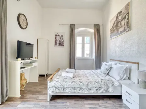 Prodaja, jednosoban stan, 42m², Stari Grad Kotor, Kotor - image 7