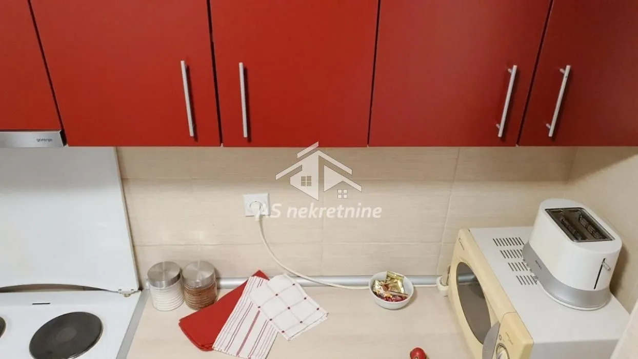 Izdavanje, dvosoban stan, 48m², Novi Beograd Blok 61, Novi Beograd Sve Podlokacije