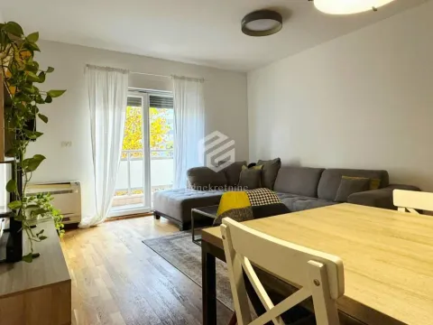 Prodaja, jednosoban stan, 54m², City Kvart, Podgorica - image 2