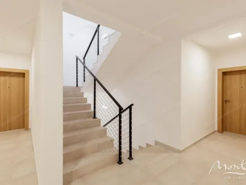 Prodaja, jednosoban stan, 65m², Herceg Novi, Crna Gora - image 22