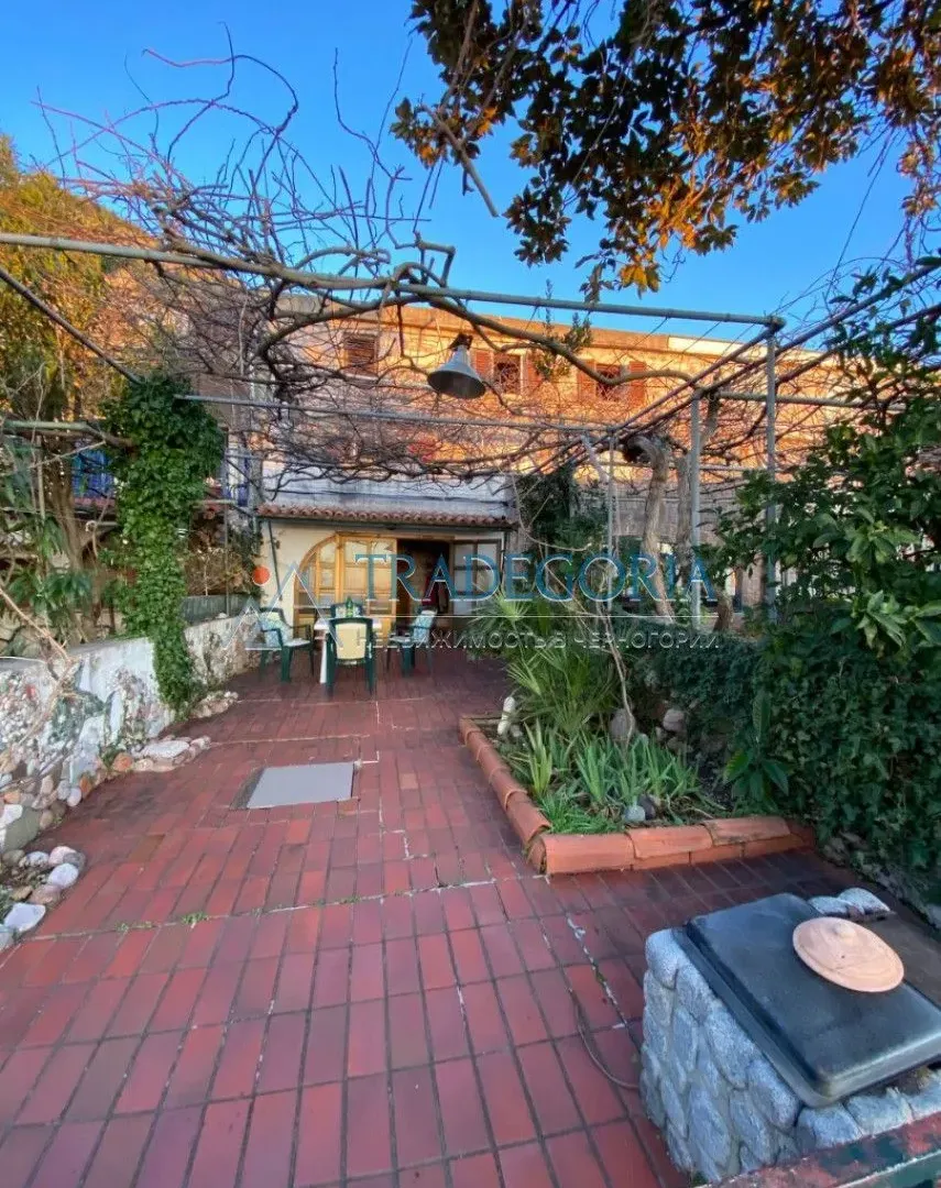 Prodaja, dvosoban stan, 104m², Pržno, Budva