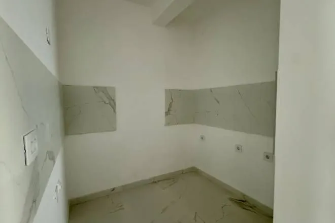 Rent, four bedroom apartment, 71m², Vračar Sve Podlokacije, Beograd