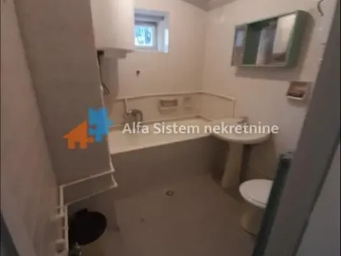 Izdavanje, kuća, 600m², Savski Venac, Beograd - image 20