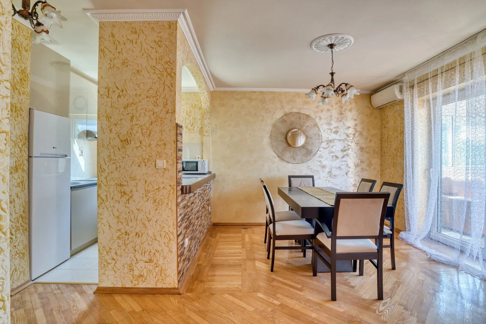 Sale, two bedroom apartment, 117m², Sveti Stefan, Budva