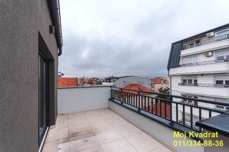 Prodaja, trosoban stan, 92m², Autokomanda, Voždovac Sve Podlokacije