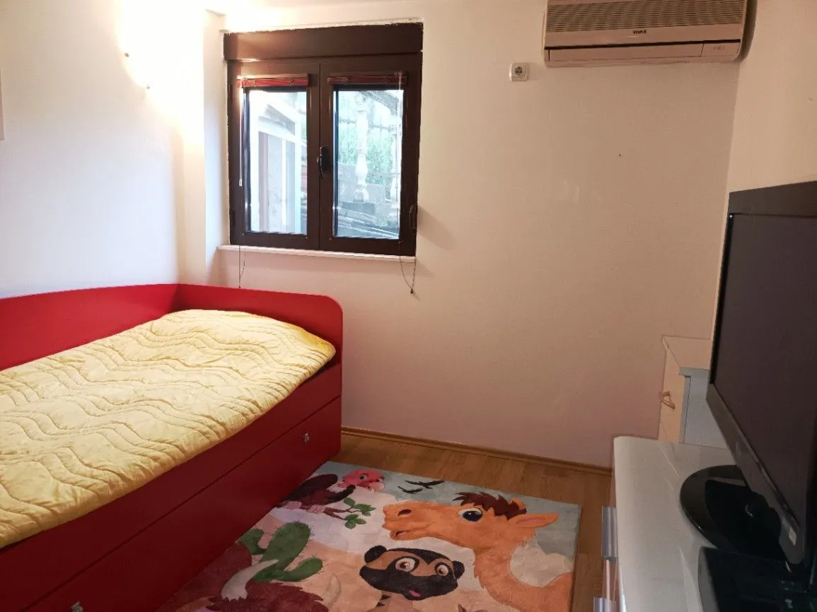 Prodaja, dvosoban stan, 70m2, Prčanj, Kotor