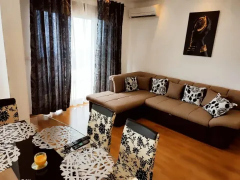 Rent, two bedroom apartment, 65m², Dobra Voda, Budva - image 4