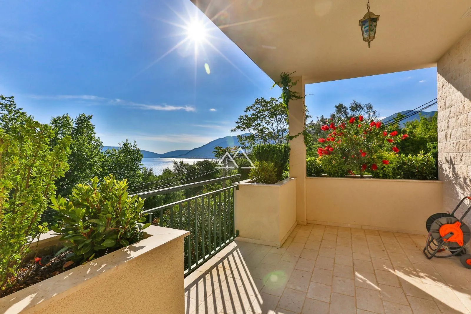 Prodaja, kuća, 240m², Centar, Tivat