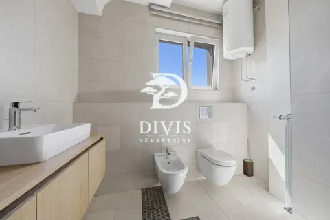 Izdavanje, stan, 205m², Dedinje Sve Podlokacije, Beograd - image 10