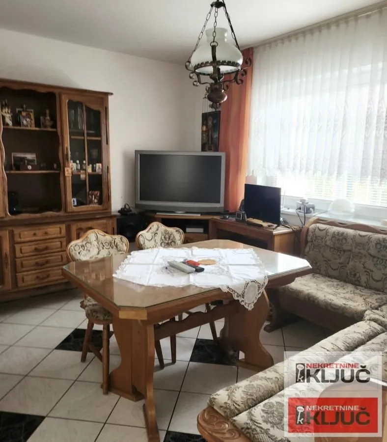 Izdavanje, kuća, 120m², Sremska Kamenica, Petrovaradin