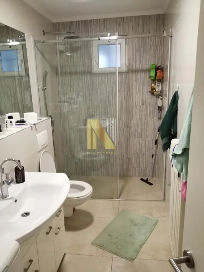 Izdavanje, dvosoban stan, 70m², Novi Sad, Srbija