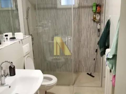 Izdavanje, dvosoban stan, 70m², Novi Sad, Srbija - image 8