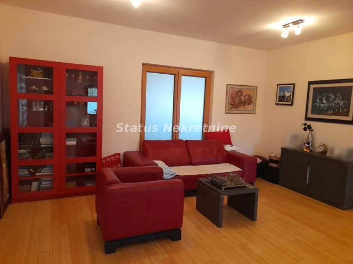 Prodaja, kuća, 440m², Temerin, Novi Sad