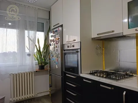 Sale, three bedroom apartment, 77m², Medijana, Niš - image 7