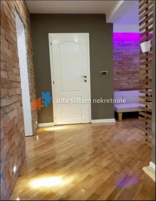 Izdavanje, trosoban stan, 69m², Stari Grad, Beograd