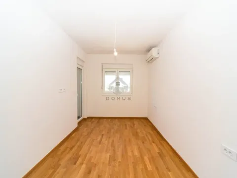 Prodaja, dvosoban stan, 66m², Stari Aerodrom, Podgorica - image 5