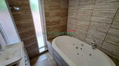 Izdavanje, kuća, 200m², Salajka, Novi Sad Sve Podlokacije - image 20