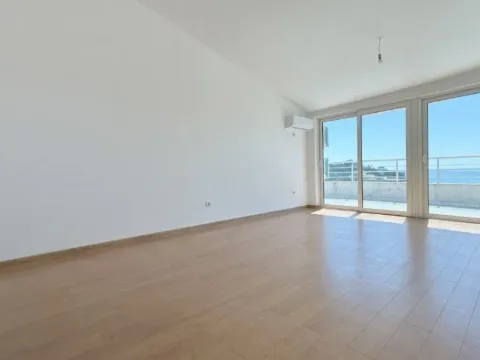 Prodaja, trosoban stan, 169m², Petrovac, Budva - image 1