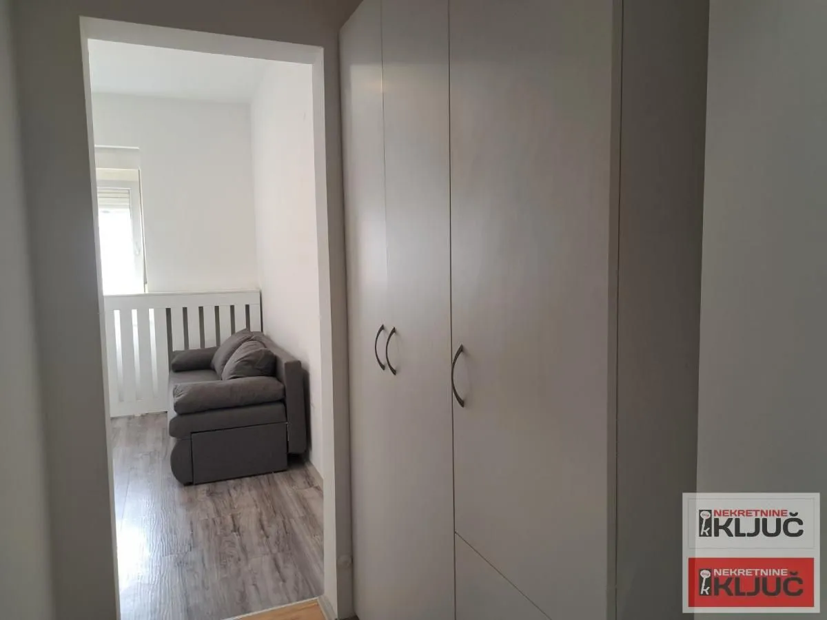 Prodaja, trosoban stan, 71m², Bulevar Oslobodjenja, Novi Sad Sve Podlokacije