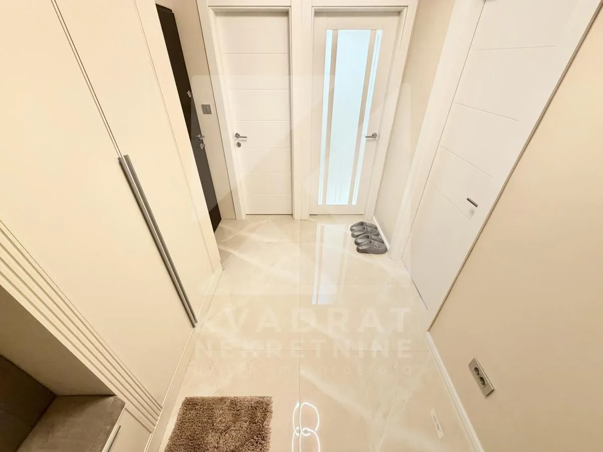 Prodaja, jednosoban stan, 60m², Preko Morače, Podgorica