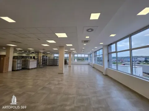 Poslovni prostor in Leštane