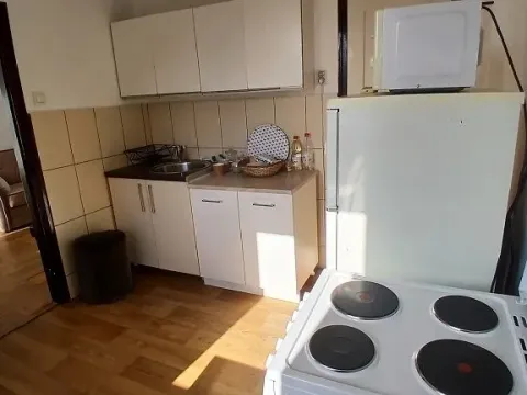 Izdavanje, jednosoban stan, 34m², Stari Grad, Beograd - image 6