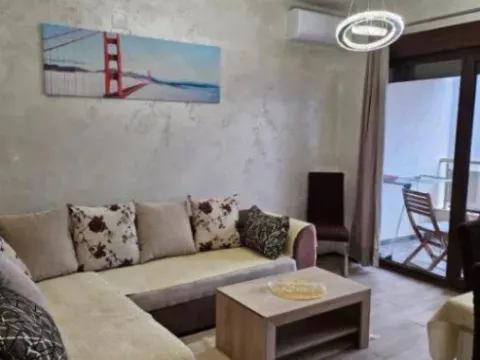 Rent, one bedroom apartment, 48m², Centar, Budva