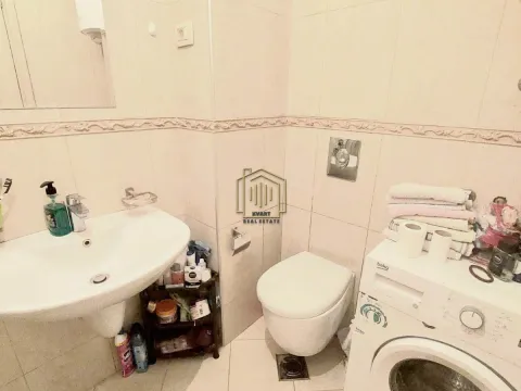 Prodaja, kuća, 44m², Blok 6, Podgorica - image 8