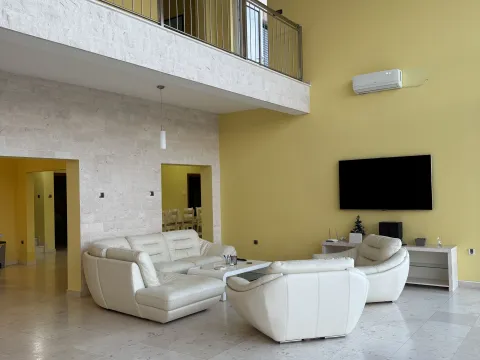 Rent, house, 600m², Topla, Herceg Novi - image 8