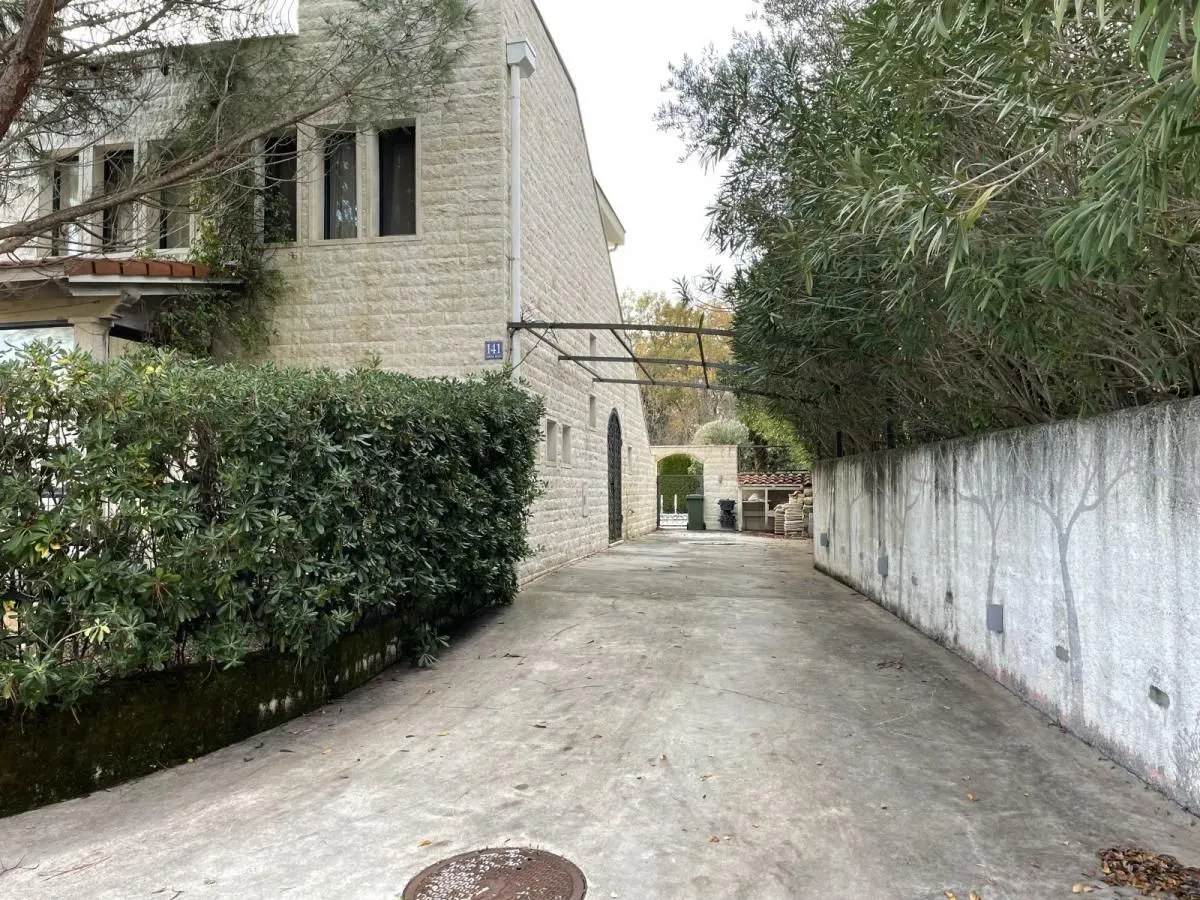 Prodaja, kuća, 201m², Topla, Herceg Novi