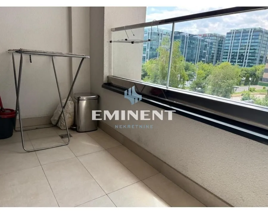 Izdavanje, dvosoban stan, 47m², Novi Beograd Blok 65, Novi Beograd Sve Podlokacije