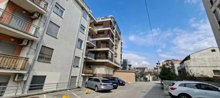 Rent, one bedroom apartment, 37m², Vezirov Most, Podgorica