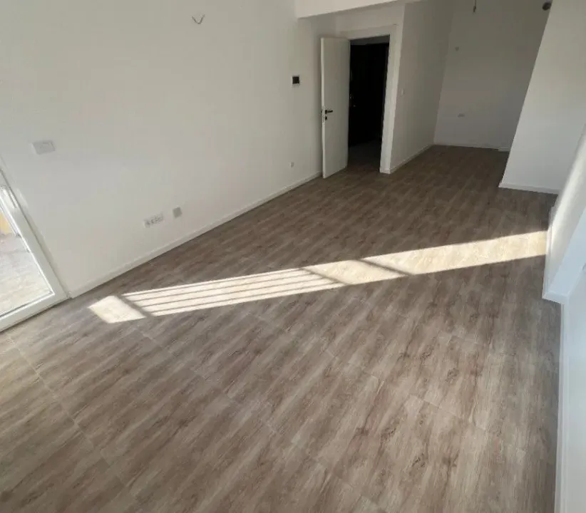 Izdavanje, jednosoban stan, 48m², Šušanj, Bar