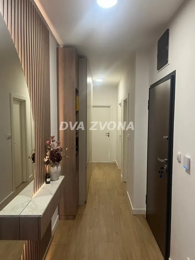 Prodaja, trosoban stan, 59m², Alibegovac, Petrovaradin