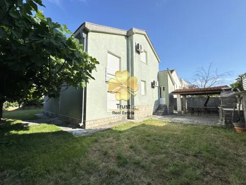 Rent, house, 200m², Stari Aerodrom, Podgorica - image 2