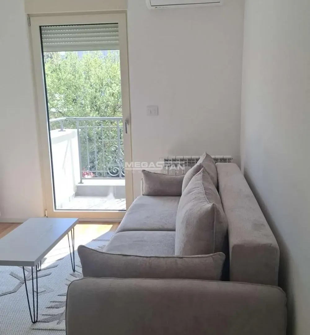 Rent, one bedroom apartment, 39m², Đeram Pijaca, Beograd