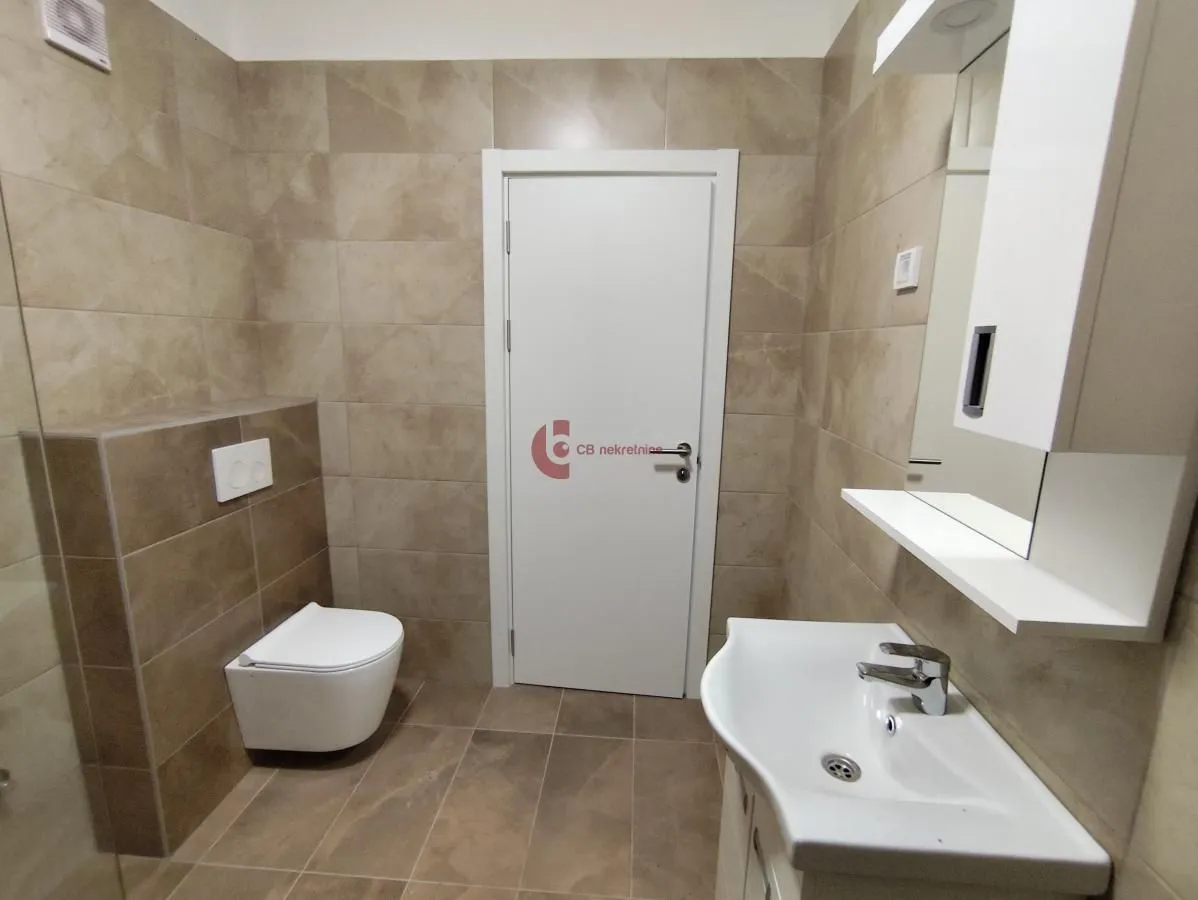 Prodaja, dvosoban stan, 50m², Bajnat, Subotica