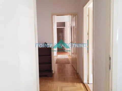Sale, three bedroom apartment, 85m², Kalenić Pijaca, Vračar Sve Podlokacije - image 10