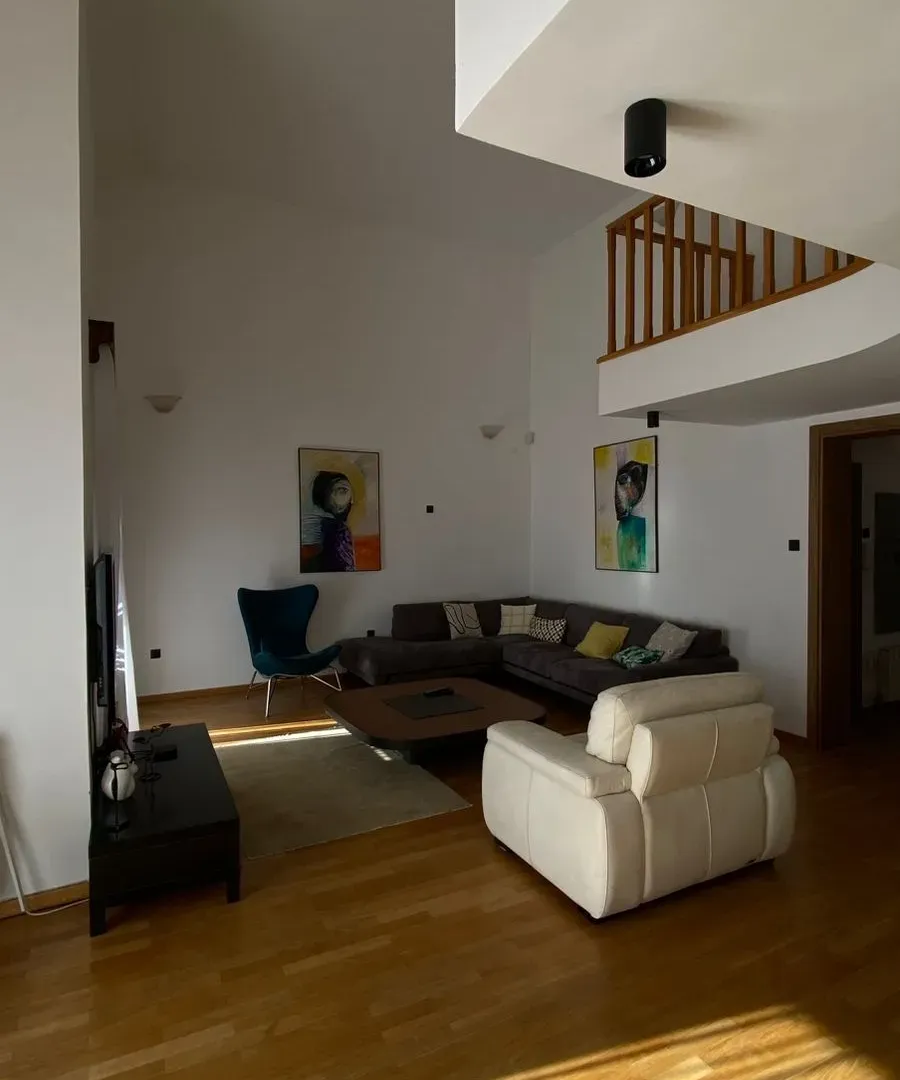Rent, house, 285m², Gorica C, Podgorica