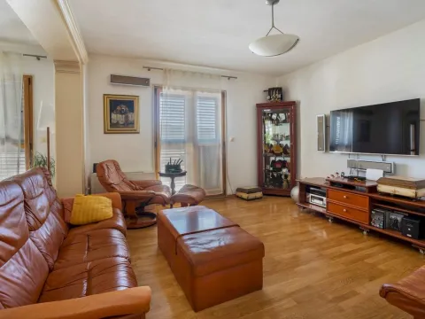 Prodaja, kuća, 564m², Herceg Novi, Crna Gora - image 4