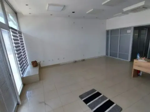Izdavanje, poslovni prostor, 120m², Preko Morače, Podgorica - image 4