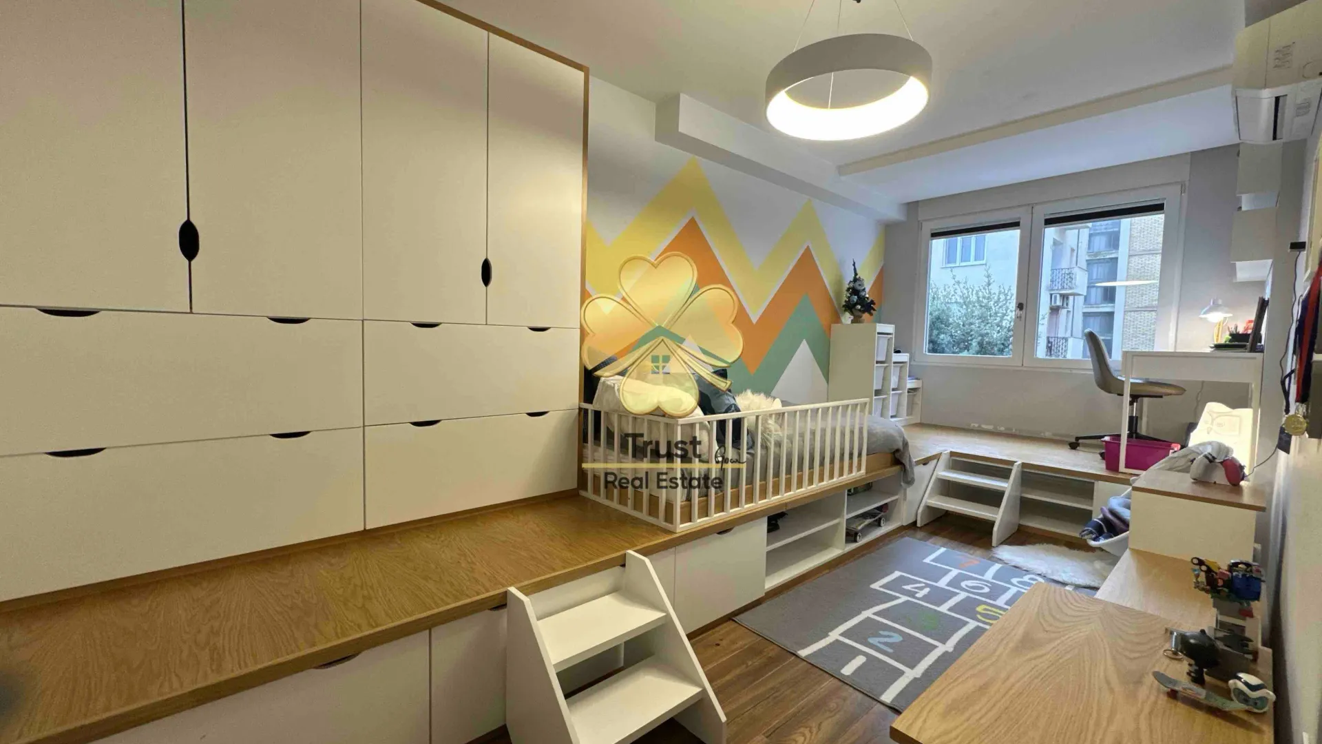 Prodaja, trosoban stan, 122m², Centar, Podgorica