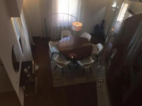 Izdavanje, trosoban stan, 240m², Kalenić Pijaca, Vračar Sve Podlokacije - image 6