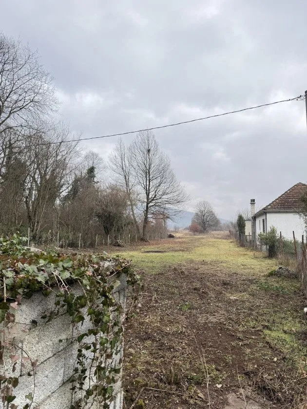 Prodaja, plac, 2500m², Komani, Podgorica