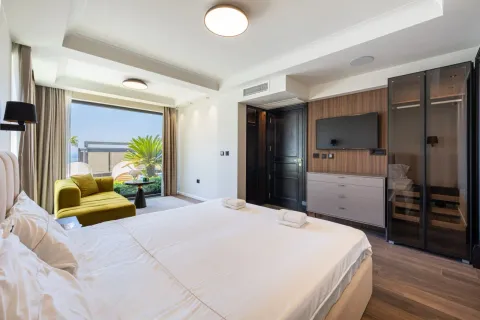 Sale, house, 400m², Blizikuće, Budva - image 16
